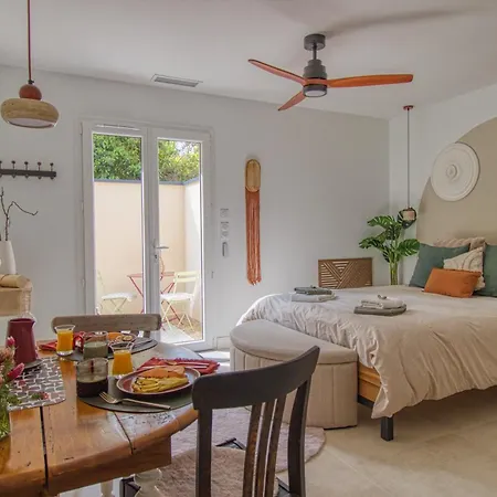 L Oree Du Bois, Le *