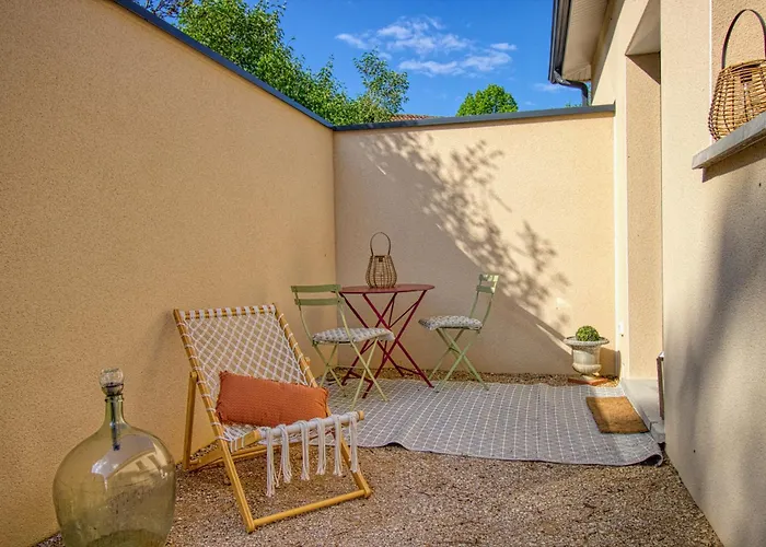 L Oree Du Bois, Le Saussenac