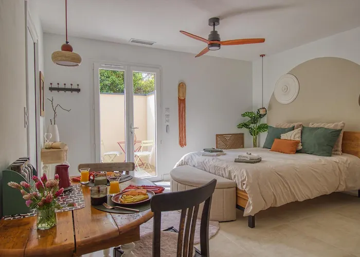 L Oree Du Bois, Le *