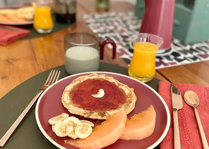 L Orée Du Bois, Le Couette-café Saussenac