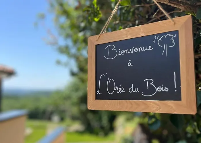 L Orée Du Bois, Le *